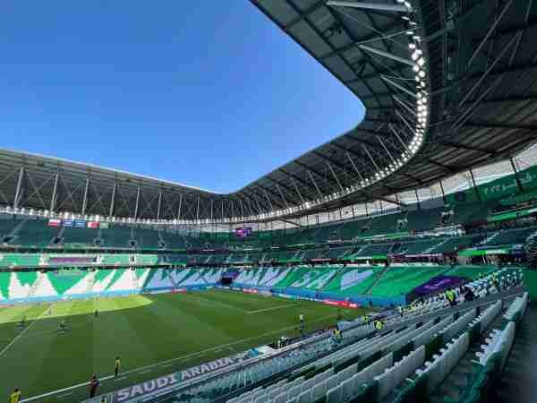 أعلام المشجعين والملاعب